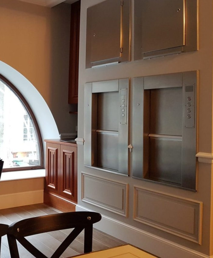 monte-plats-inox-bkg-salle-restaurant-brasserie-granville-e1651672059127-826x1024